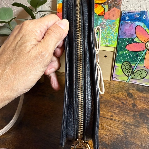 Kate Spade Black Crossbody Bag with Bow - Size 8.75”L x 6.5”H x 2”W - Picture 9 of 15
